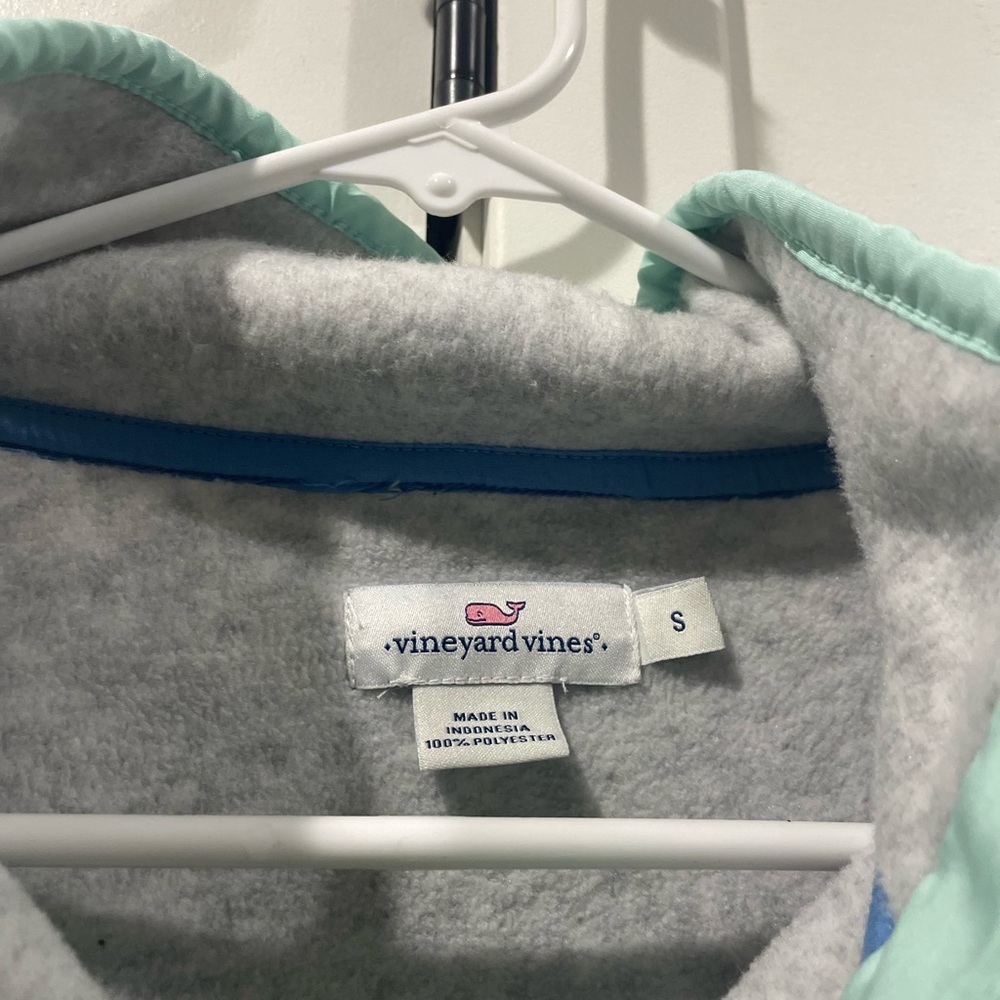Vineyard Vines Gray and Mint Sweatshirt - Picture 3 of 4